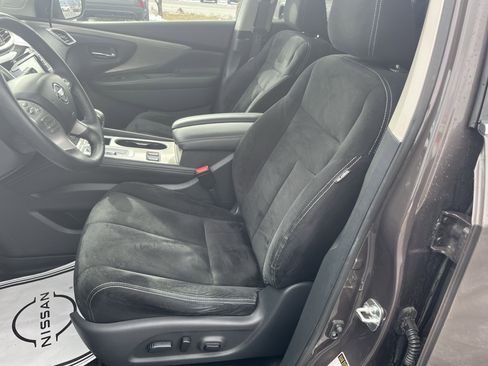 Used 2018 Nissan Murano SV w/ Premium Package image 13