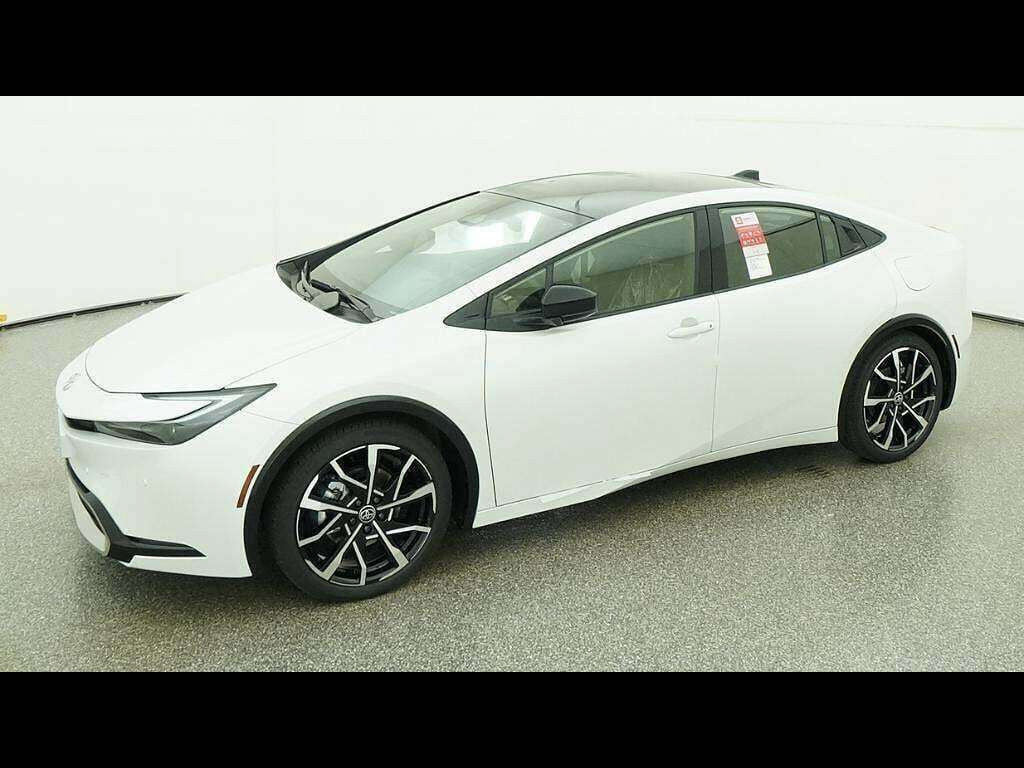 New 2026 Toyota Prius Plug-In Hybrid FWD image 15