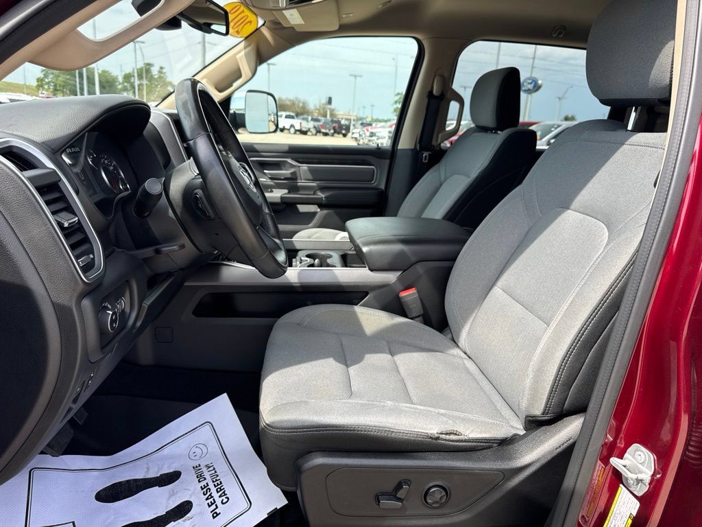 Used 2019 RAM 1500 Big Horn AWD/4WD image 4