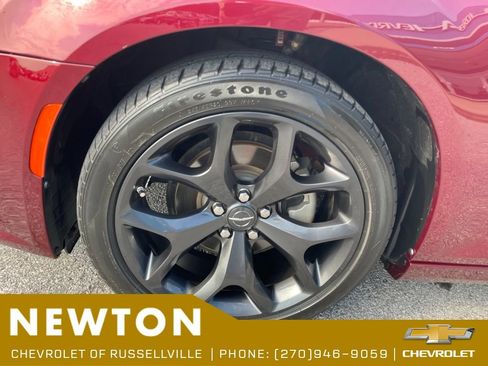 Used 2023 Chrysler 300 Touring L w/ Popular Equipment Group RWD image 47
