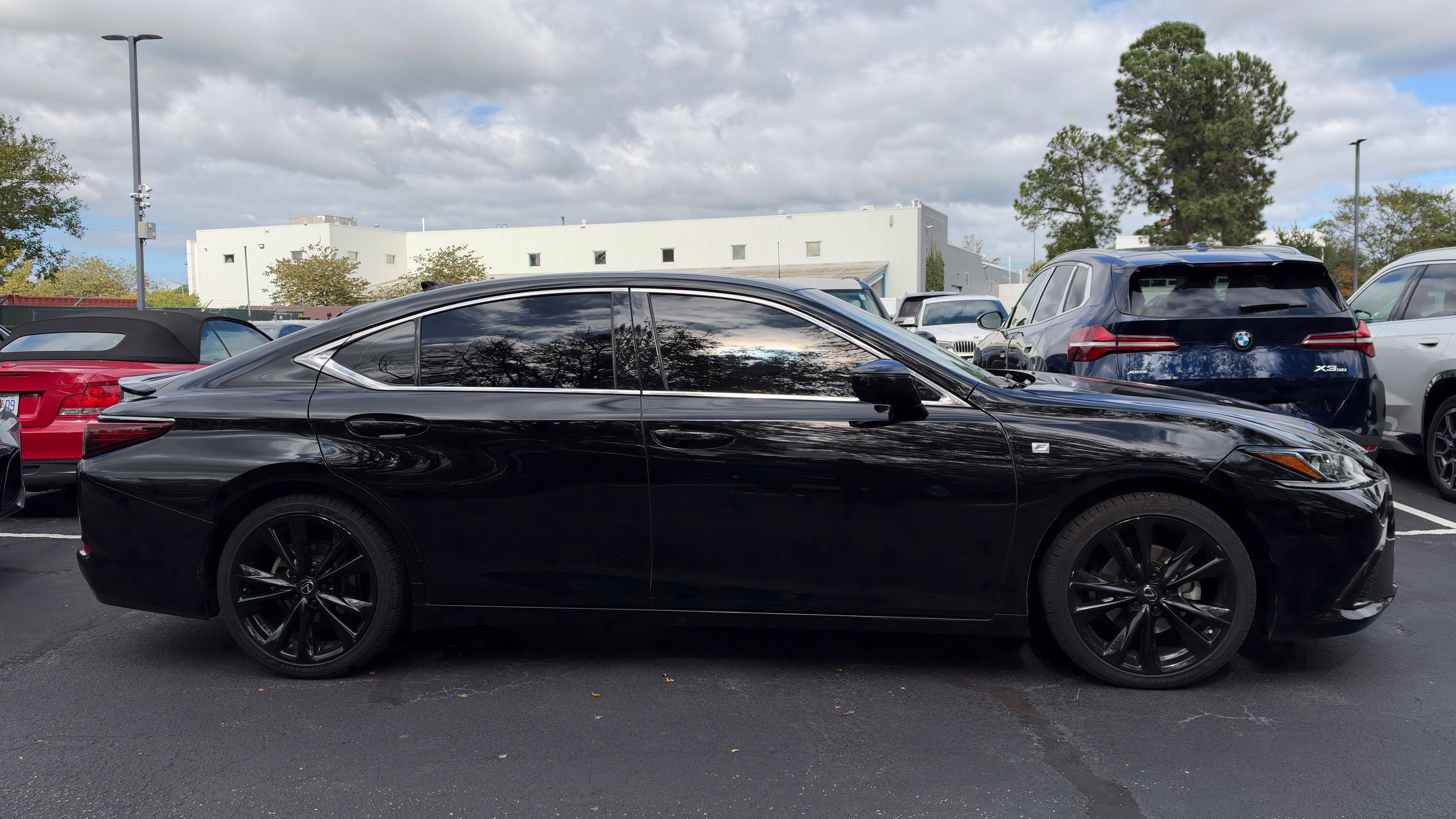 Used 2021 Lexus ES 350 F Sport w/ Special Edition FWD image 4