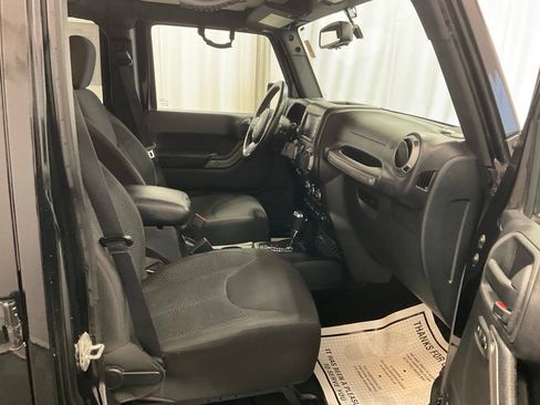 Used 2016 Jeep Wrangler Unlimited Sport AWD/4WD image 25