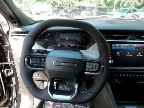 New 2026 Jeep Cherokee Limited AWD/4WD image 19