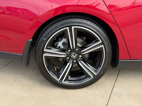 Used 2025 Honda Accord Sport image 8
