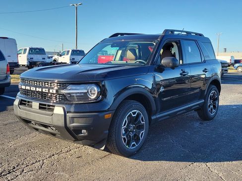 New 2025 Ford Bronco Sport Outer Banks image 8