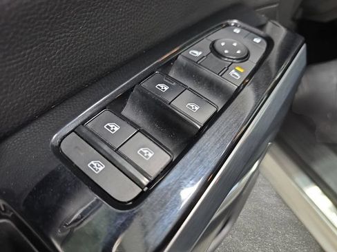 Used 2022 Nissan Pathfinder SL w/ Lighting Package (N92) AWD/4WD image 26