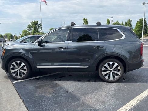 Used 2022 Kia Telluride EX w/ EX Premium Package FWD image 8
