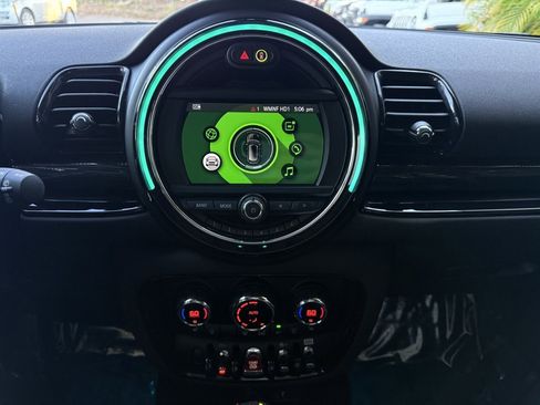 Used 2019 MINI Cooper Clubman S image 25