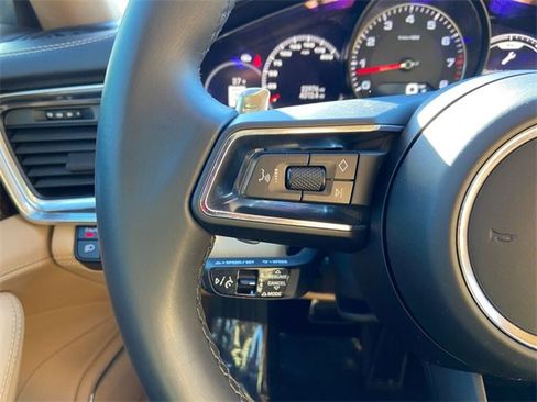 Used 2023 Porsche Panamera 4S image 18