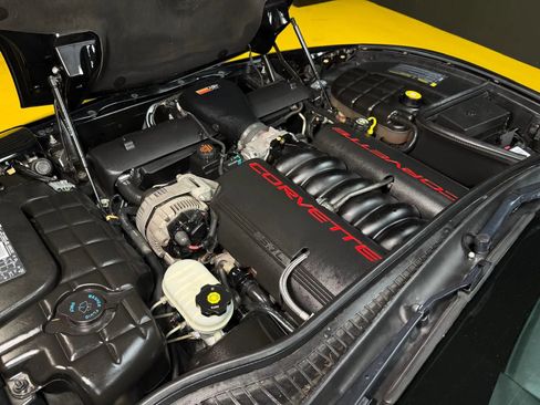 Used 2001 Chevrolet Corvette Convertible w/ Preferred Equipment Group2 image 36