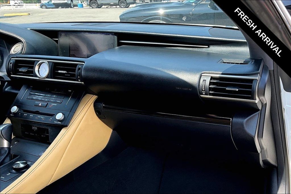 Used 2015 Lexus RC 350 w/ Luxury Package RWD image 24