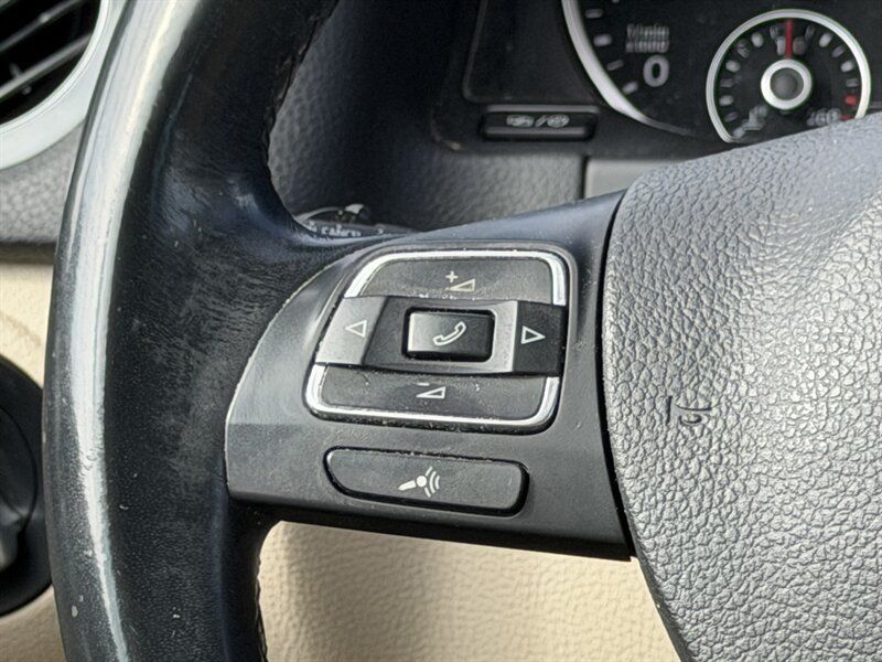 Used 2015 Volkswagen Tiguan SEL FWD image 25
