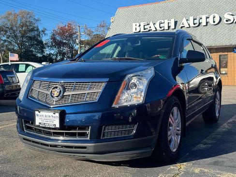 Used 2011 Cadillac SRX Luxury image 3