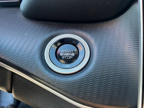 Used 2024 Jeep Grand Cherokee Altitude image 29