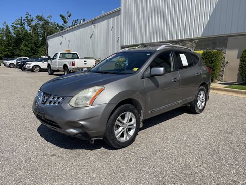 Used 2012 Nissan Rogue SV w/ Premium Pkg AWD/4WD image 8