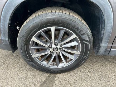 Used 2019 Toyota Highlander XLE FWD image 62