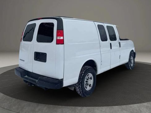 Used 2021 Chevrolet Express 2500 w/ Driver Convenience Package RWD image 20