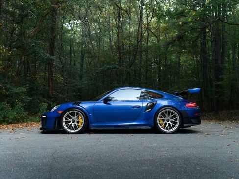 Used 2018 Porsche 911 GT2 RS image 6