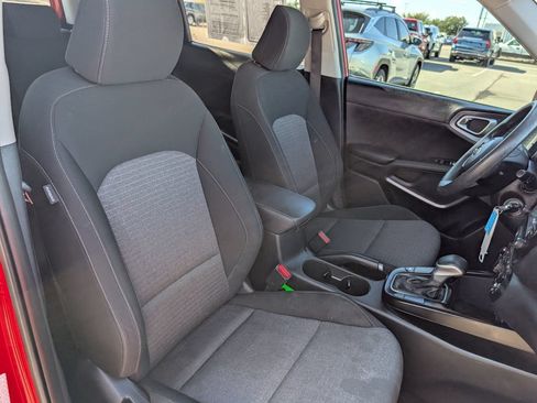 Used 2021 Kia Soul S FWD image 12