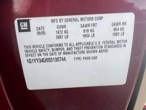 Used 2005 Chevrolet Corvette Convertible w/ Preferred Equipment Group RWD image 25