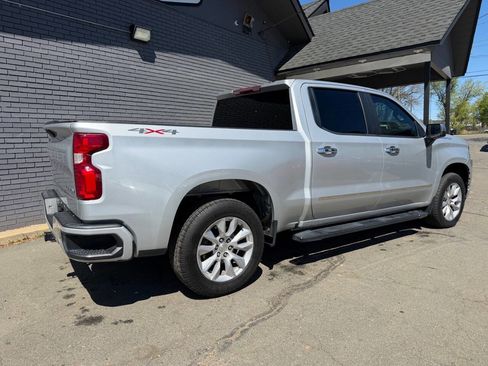 Used 2020 Chevrolet Silverado 1500 Custom w/ Custom Value Package image 7