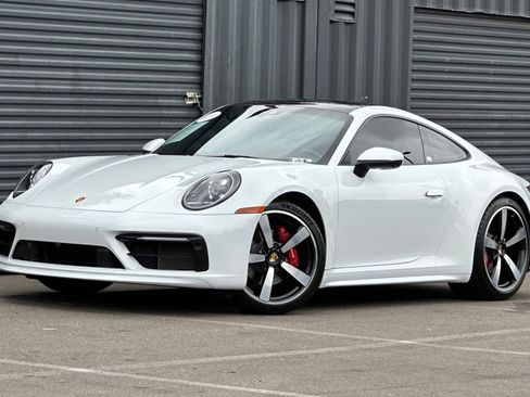 Certified 2022 Porsche 911 Carrera image 1