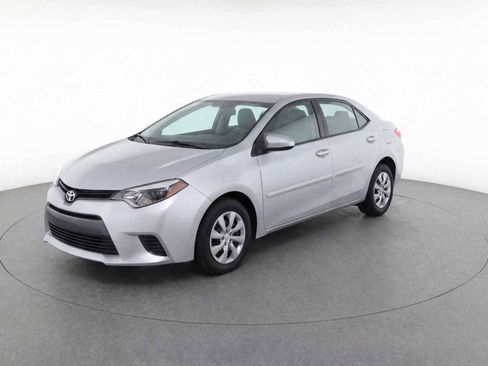 Used 2016 Toyota Corolla LE FWD image 1