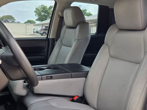 Used 2017 Toyota Tundra SR RWD image 13