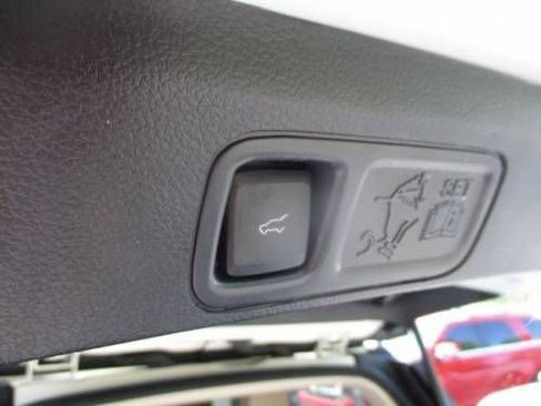 Used 2023 Ford Expedition Max Limited image 13