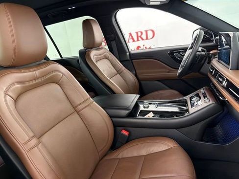 Certified 2023 Lincoln Aviator Reserve w/ Equipment Group 201A RWD image 16