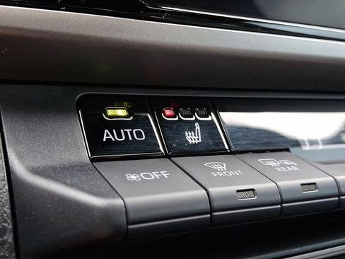 Used 2025 Toyota Camry SE w/ Convenience Package FWD image 26