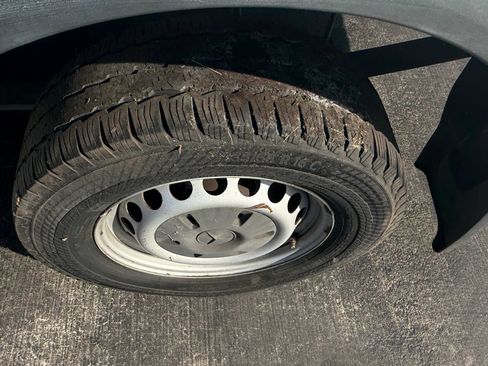 Used 2017 Mercedes-Benz Sprinter 2500 image 15