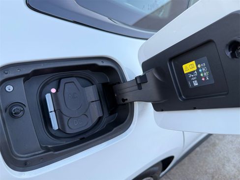 Certified 2025 BMW i4 M50 w/ Premium Package image 37