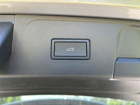 New 2026 Volkswagen Atlas SE image 48