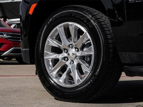 Used 2024 Chevrolet Suburban Premier image 53