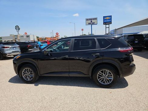 Used 2023 Nissan Rogue S AWD/4WD image 5