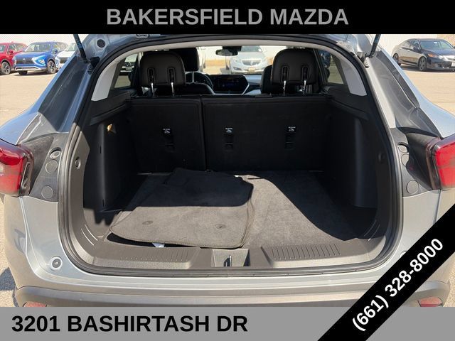 Used 2025 Chevrolet Trax LT FWD image 17