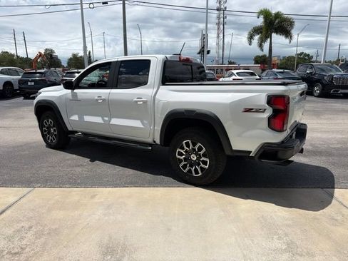 Used 2024 Chevrolet Colorado Z71 w/ Z71 Convenience Package 2 AWD/4WD image 6