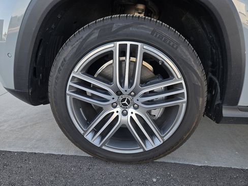 Used 2024 Mercedes-Benz GLS 450 4MATIC image 42