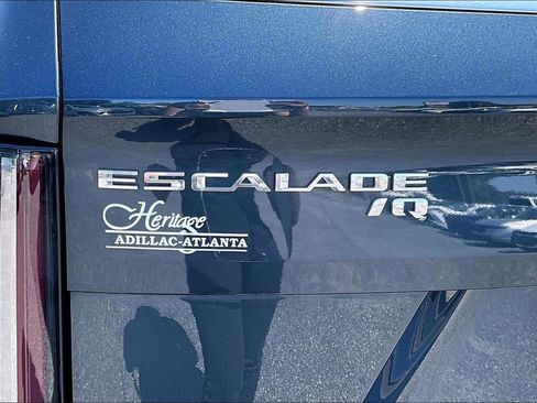 Certified 2025 Cadillac Escalade IQ Luxury 2 AWD/4WD image 24