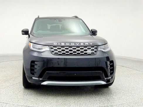 Used 2024 Land Rover Discovery Metropolitan Edition image 2