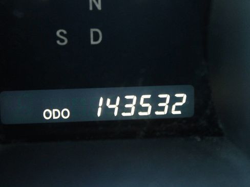 Used 2011 Toyota Highlander SE image 16