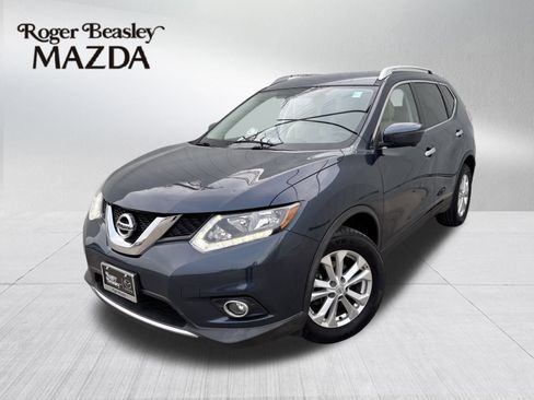 Used 2016 Nissan Rogue SV w/ SV Premium Package image 1