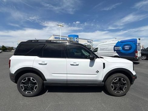 Used 2022 Ford Bronco Sport Outer Banks w/ Tech Package AWD/4WD image 3