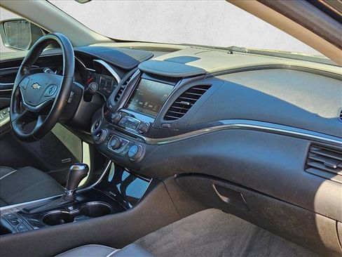 Used 2019 Chevrolet Impala Premier FWD image 21