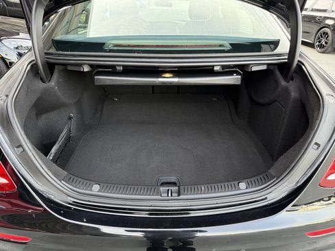 Used 2019 Mercedes-Benz E 450 E 450 w/ Premium Package image 17