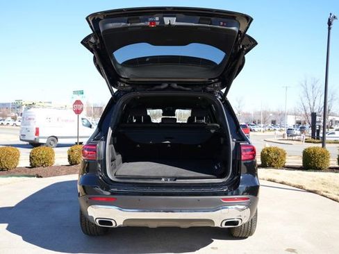 Certified 2025 Mercedes-Benz GLB 250 image 17