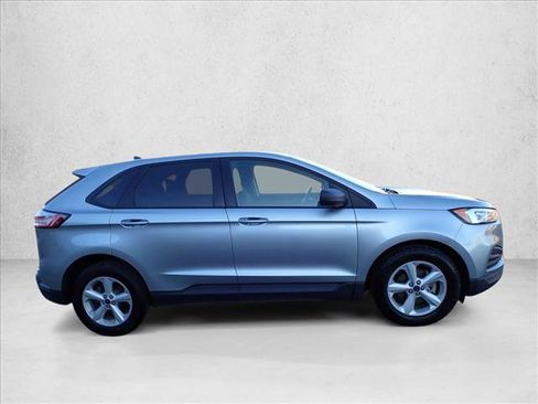 Used 2020 Ford Edge SE image 5
