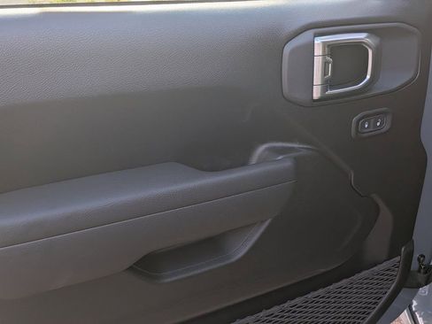 New 2026 Jeep Gladiator Sport image 12