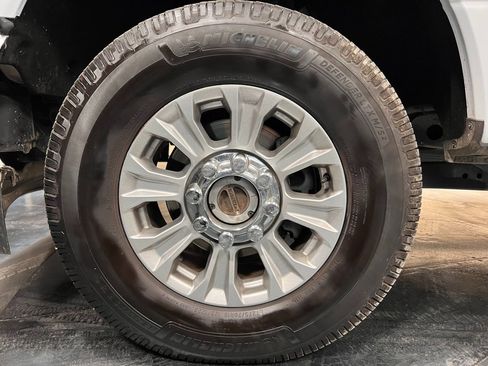 Used 2020 Ford F350 XLT w/ XLT Value Package image 20